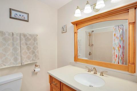 4450 Bayside Cir, Hoffman Estates, IL 60192 photo 17
