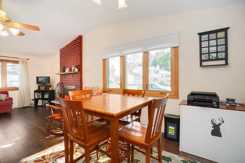 4450 Bayside Cir, Hoffman Estates, IL 60192 photo 8