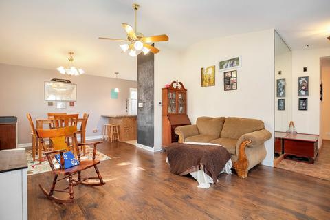 4450 Bayside Cir, Hoffman Estates, IL 60192 photo 5