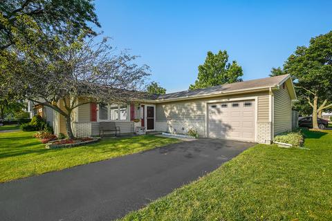 4450 Bayside Cir, Hoffman Estates, IL 60192 photo 1