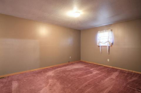 210 E 1st St, Hume, IL 61932 photo 19