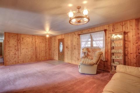 210 E 1st St, Hume, IL 61932 photo 5