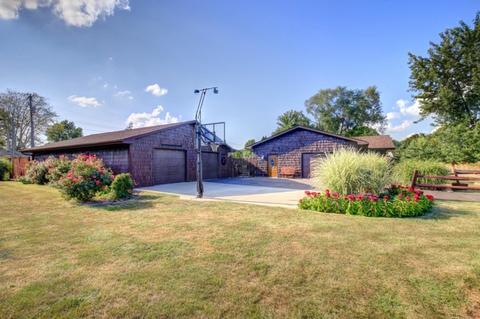 210 E 1st St, Hume, IL 61932 photo 4