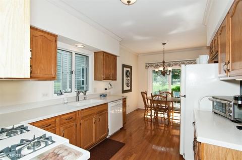 577 Rose Ln, Bartlett, IL 60103 photo 6