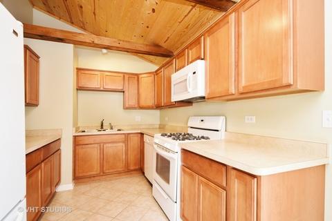 2102 Holly Ct, Mchenry, IL 60050 photo 4