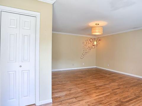 2512 Worcester Dr, Champaign, IL 61821 photo 3