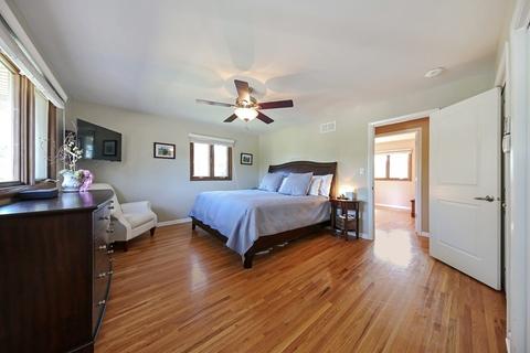 6645 Sheffield Ln, Willowbrook, IL 60527 photo 18