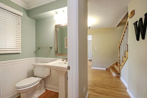 6645 Sheffield Ln, Willowbrook, IL 60527 photo 13