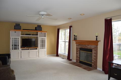 1491 Richmond Ln, Algonquin, IL 60102 photo 2