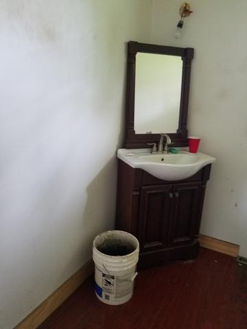 219 N Main St, Roberts, IL 60962 photo 13