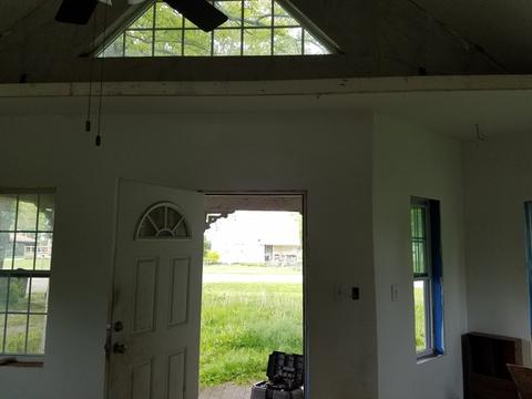 219 N Main St, Roberts, IL 60962 photo 6