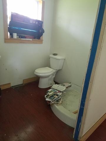 219 N Main St, Roberts, IL 60962 photo 12