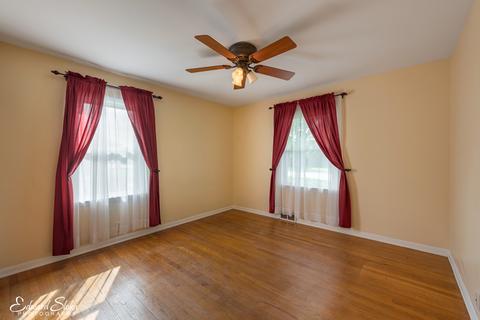 250 E Main St, Cary, IL 60013 photo 9
