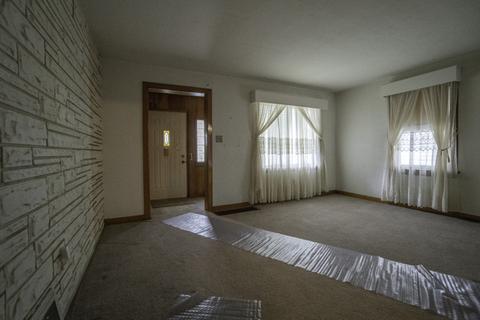 17956 Henry St, Lansing, IL 60438 photo 3