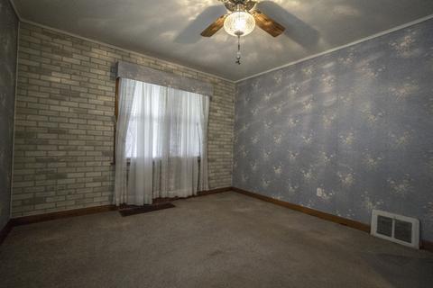 17956 Henry St, Lansing, IL 60438 photo 17