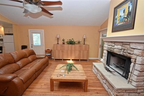 449 Douglas Rd, Batavia, IL 60510 photo 3