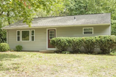 1108 Cambridge Dr, Champaign, IL 61821 photo 1