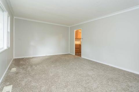 1108 Cambridge Dr, Champaign, IL 61821 photo 2