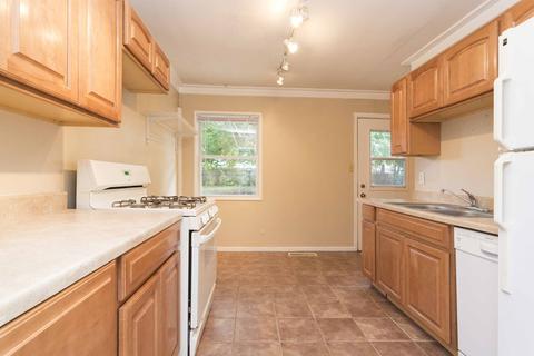 1108 Cambridge Dr, Champaign, IL 61821 photo 6