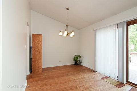 131 E Mcclellan St, Bartlett, IL 60103 photo 5