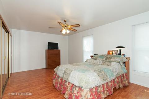131 E Mcclellan St, Bartlett, IL 60103 photo 7
