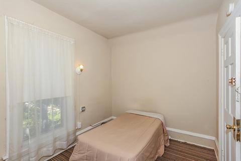 517 E Chicago St, Elgin, IL 60120 photo 10