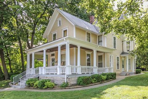 517 E Chicago St, Elgin, IL 60120 photo 1