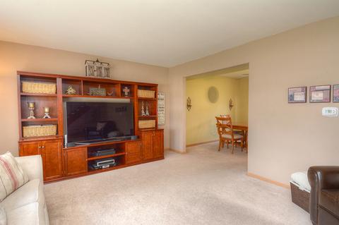 500 Fall Cir, Roselle, IL 60172 photo 7
