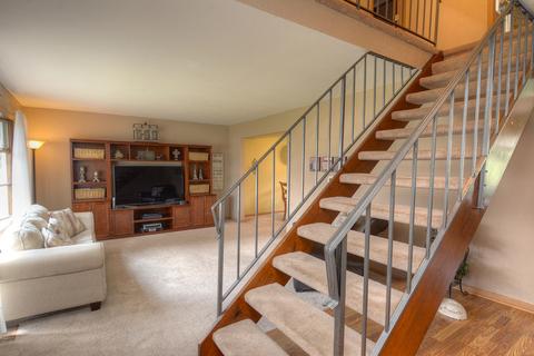 500 Fall Cir, Roselle, IL 60172 photo 5