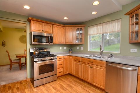 500 Fall Cir, Roselle, IL 60172 photo 12