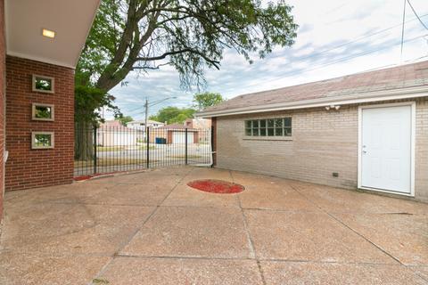 12835 S Emerald Ave, Chicago, IL 60628 photo 19
