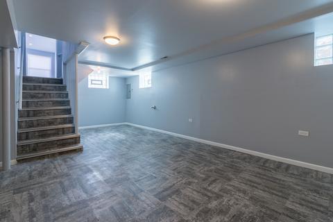 12835 S Emerald Ave, Chicago, IL 60628 photo 16