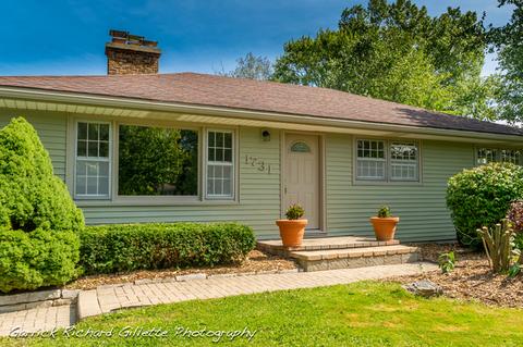 1731 Gary Ave, Aurora, IL 60505 photo 1