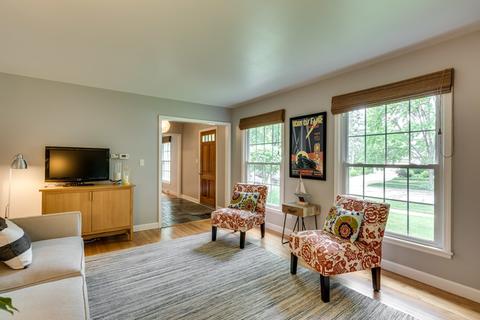 408 E 11th Ave, Naperville, IL 60563 photo 3