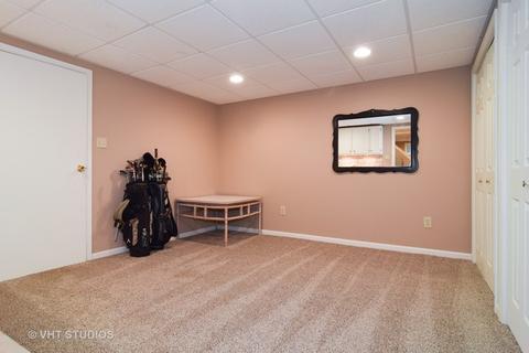 645 Maplewood Dr, Wheaton, IL 60189 photo 19