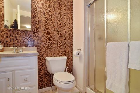 645 Maplewood Dr, Wheaton, IL 60189 photo 21