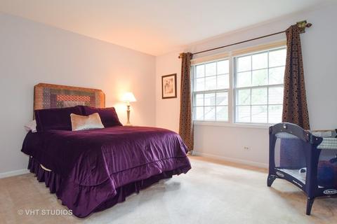 645 Maplewood Dr, Wheaton, IL 60189 photo 14