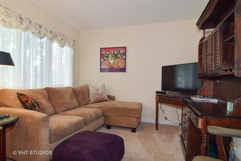 645 Maplewood Dr, Wheaton, IL 60189 photo 11