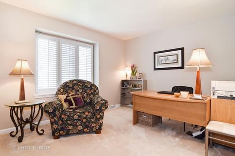 645 Maplewood Dr, Wheaton, IL 60189 photo 16