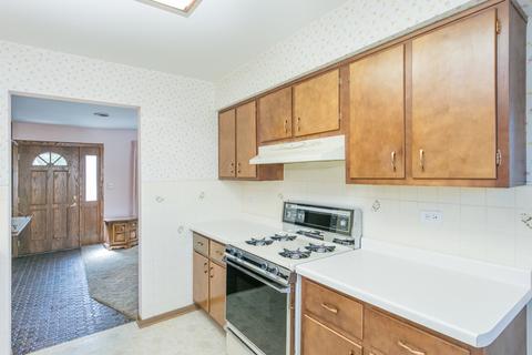 2611 Rusty Dr, Des Plaines, IL 60018 photo 8