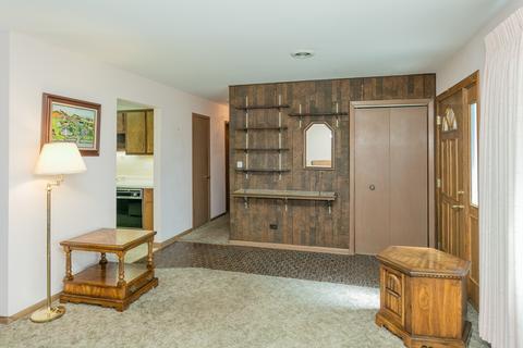 2611 Rusty Dr, Des Plaines, IL 60018 photo 3
