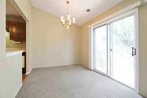1506 Camden Ct #C2, Wheeling, IL 60090 photo 3