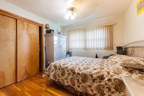 7325 W Breen St, Niles, IL 60714 photo 8