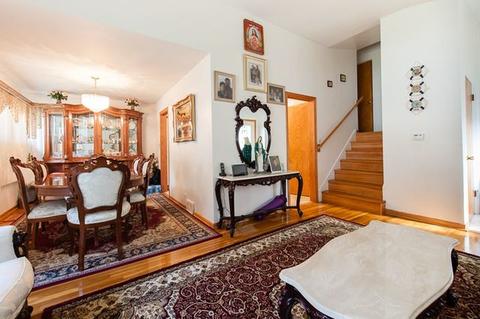 7325 W Breen St, Niles, IL 60714 photo 2