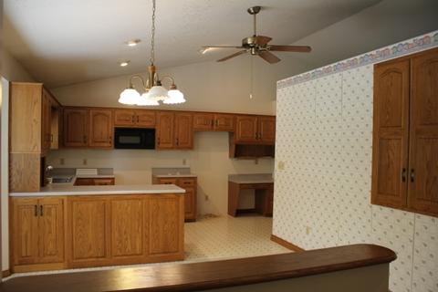431 E Lincoln Ave, Onarga, IL 60955 photo 11