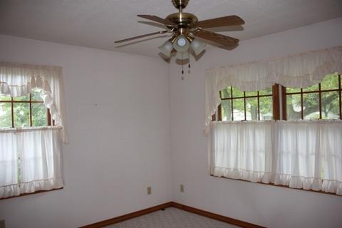 431 E Lincoln Ave, Onarga, IL 60955 photo 18