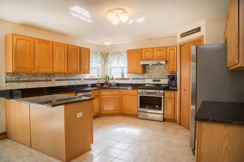 1902 Spring Ridge Dr, Plainfield, IL 60586 photo 4