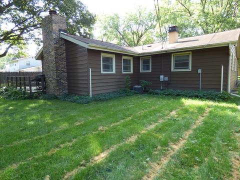 948 Seminole Dr, Elgin, IL 60120 photo 2