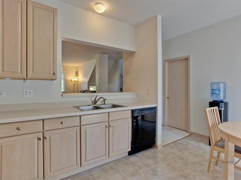 1629 Geneva Dr, Wheeling, IL 60090 photo 4