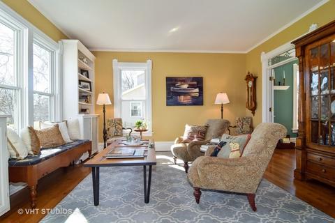 520 N West St, Wheaton, IL 60187 photo 4